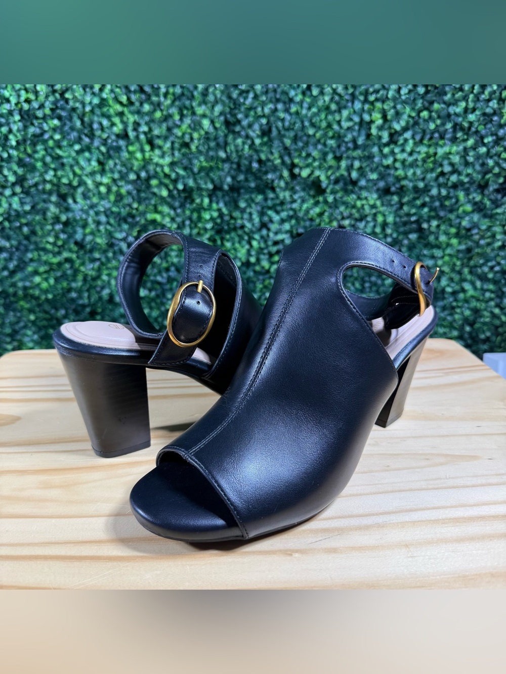 Gianni Bini Women’s 9M Black Peep Toe Cutout Ankle Strap Block Heels